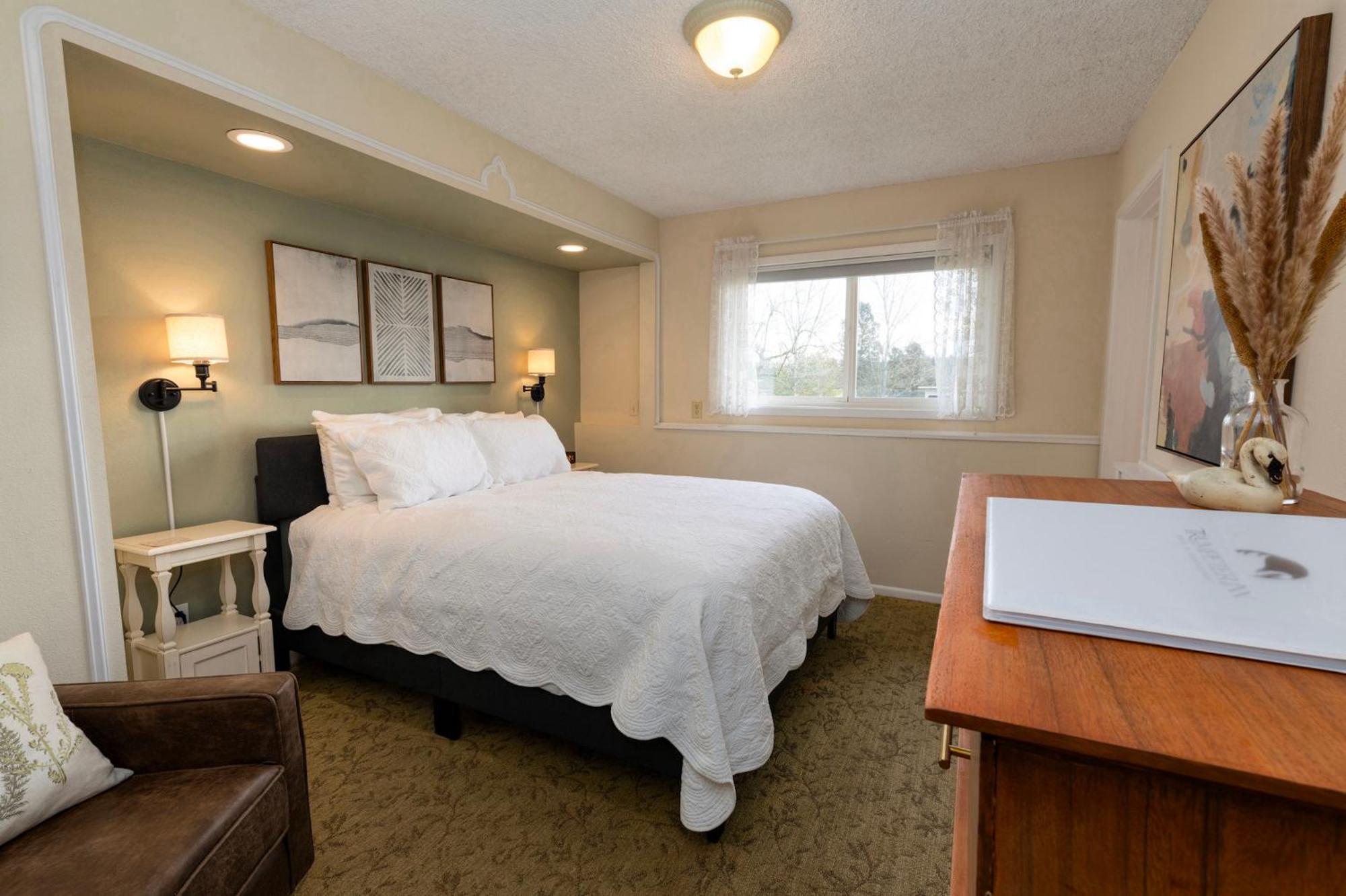 Trumpeter Inn Friday Harbor Room photo