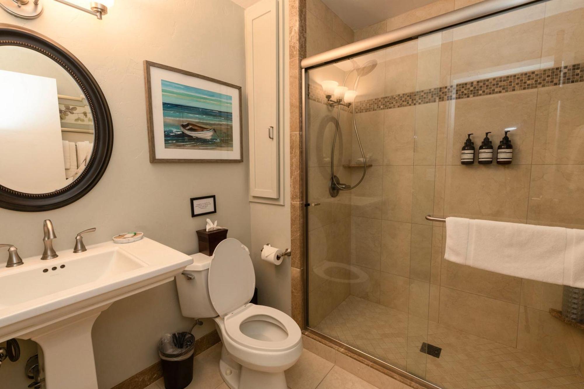Trumpeter Inn Friday Harbor Room photo