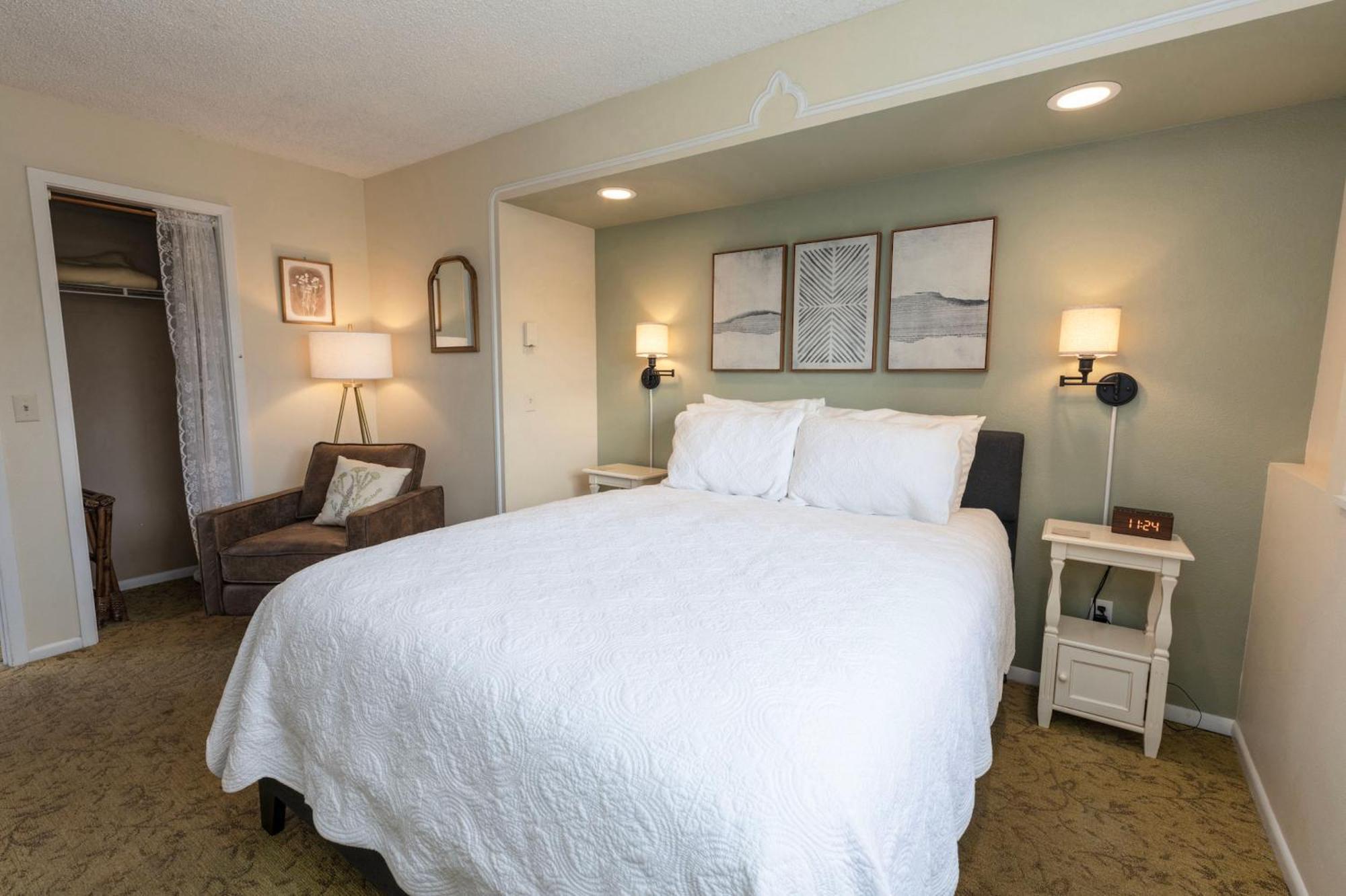 Trumpeter Inn Friday Harbor Room photo